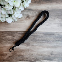 Load image into Gallery viewer, Macrame wristlet keychain- Various colors