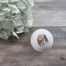Load image into Gallery viewer, Lemon and fir low fragrance bath bomb