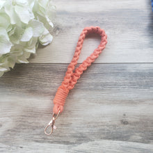 Load image into Gallery viewer, Macrame wristlet keychain- Various colors