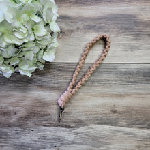 Load image into Gallery viewer, Macrame wristlet keychain- Various colors