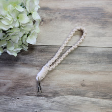 Load image into Gallery viewer, Macrame wristlet keychain- Various colors