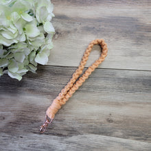 Load image into Gallery viewer, Macrame wristlet keychain- Various colors