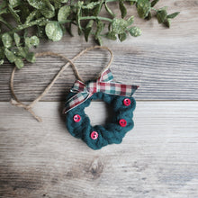 Load image into Gallery viewer, Wreath Macrame Christmas ornament
