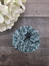 Load image into Gallery viewer, Velvet Ponytail holders
