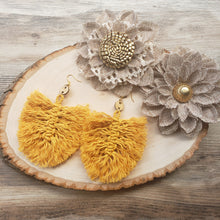 Load image into Gallery viewer, Macrame feather earrings- 4 colors
