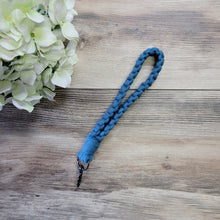 Load image into Gallery viewer, Macrame wristlet keychain- Various colors
