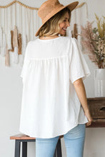 Load image into Gallery viewer, Lovely J - (Solid Short Sleeve Top)
