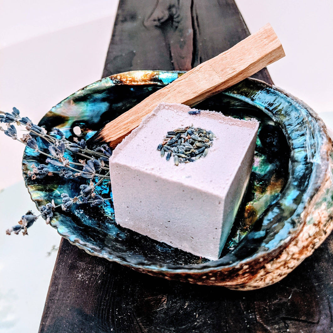 The Good Rub - Herbal-Infused Lavender Bath Bomb