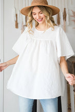 Load image into Gallery viewer, Lovely J - (Solid Short Sleeve Top)
