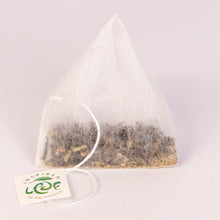 Load image into Gallery viewer, Cinnamon Orange Chai Tea pyramid tin
